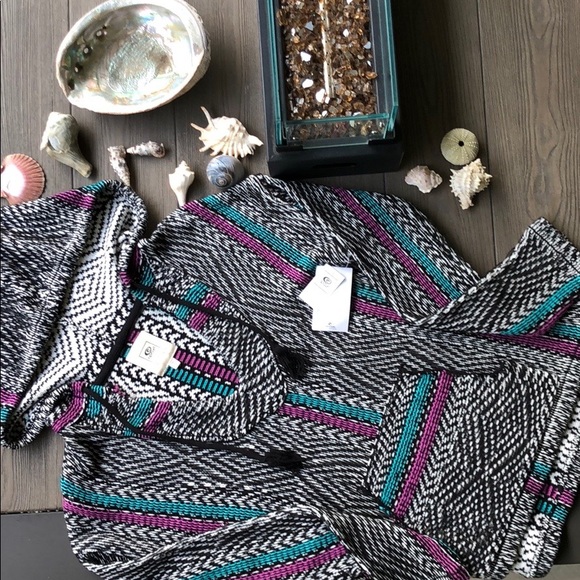 Rip Curl Sweaters - Rip curl poncho